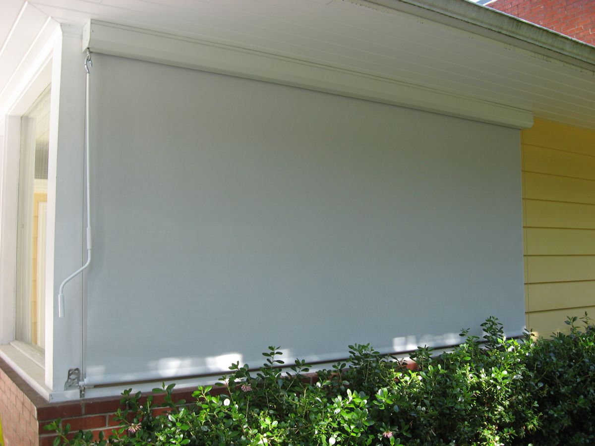 Manual Exterior Shade With Protective Hood